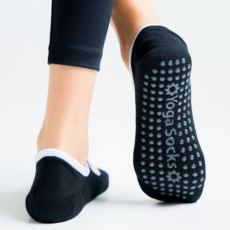 2021 New Women Yoga Socks Gym Silicone Non Slip Pilates Socks 